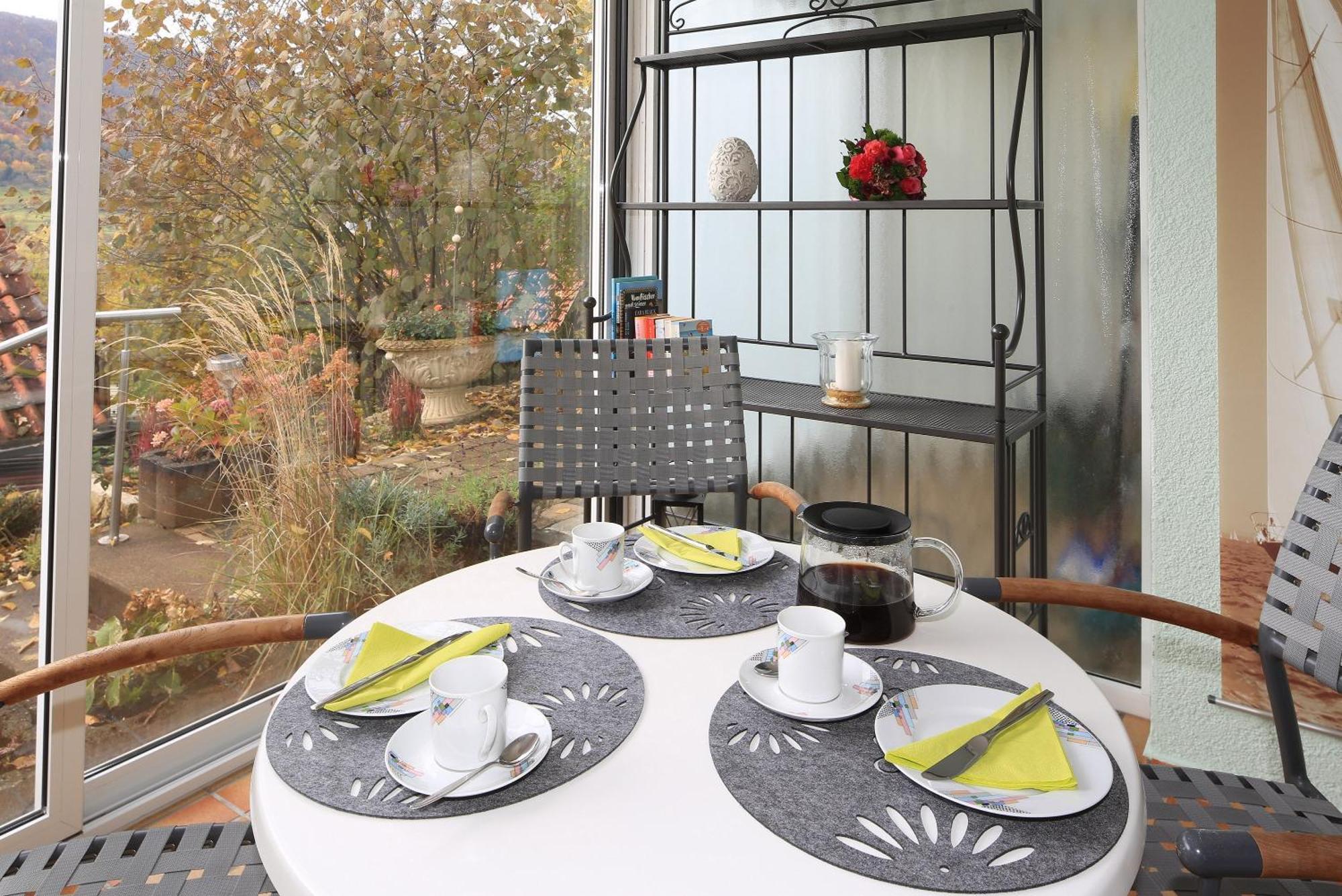 Ferienwohnung Haus Am Sonnenhügel Bad Urach Exterior foto