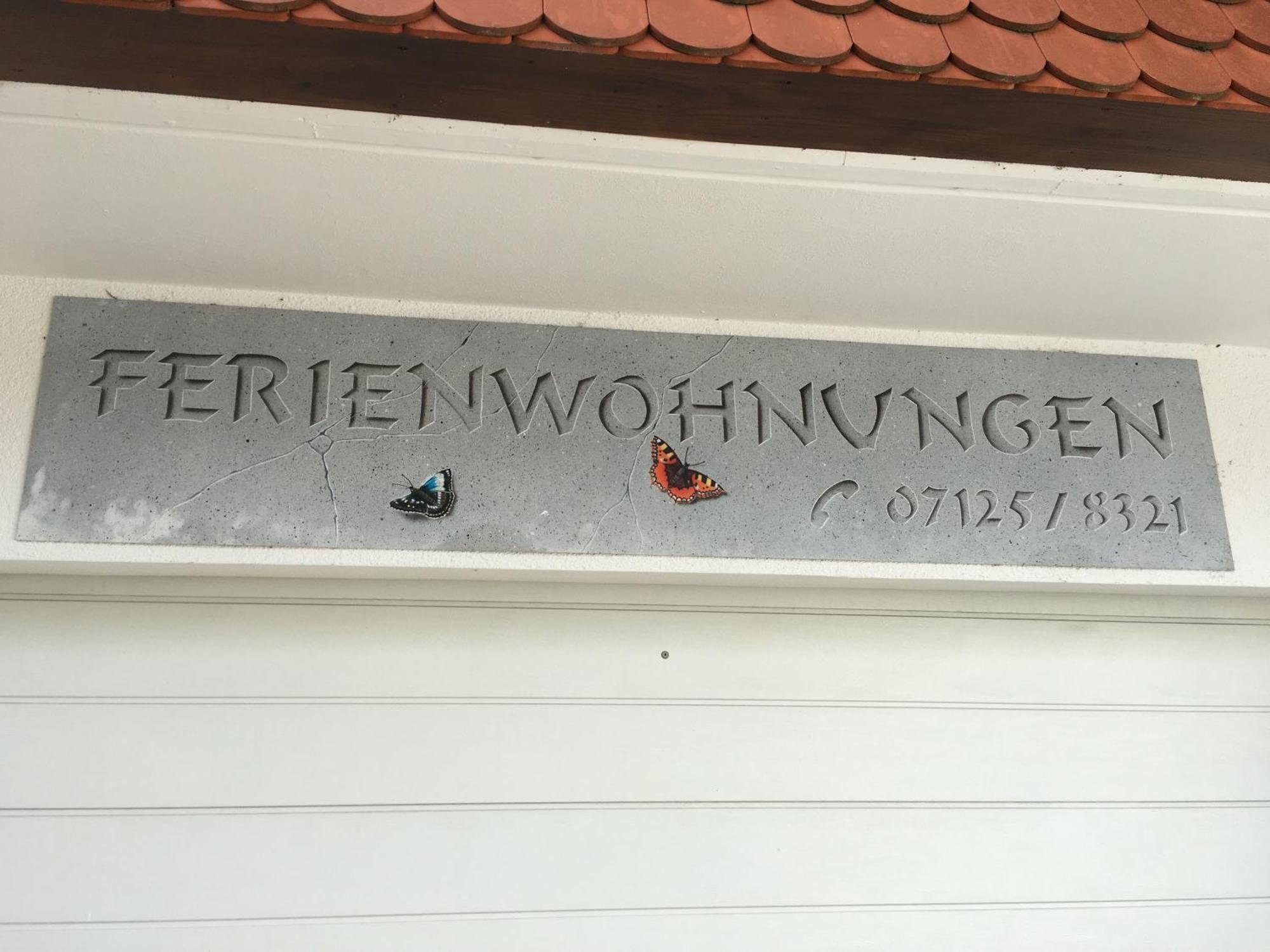 Ferienwohnung Haus Am Sonnenhügel Bad Urach Exterior foto