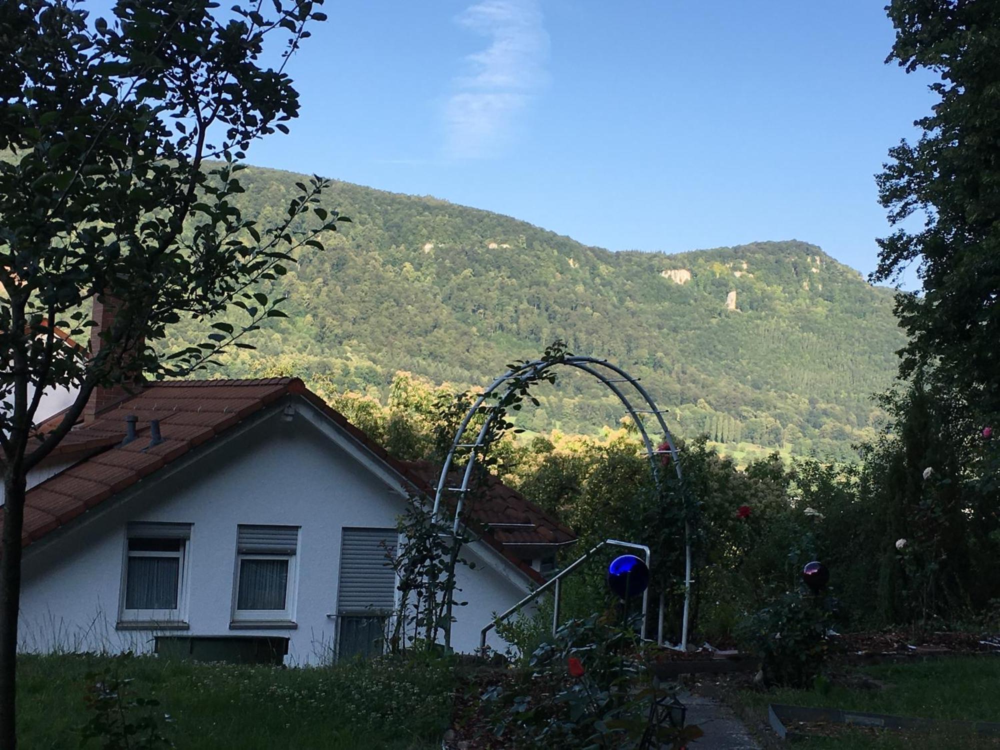 Ferienwohnung Haus Am Sonnenhügel Bad Urach Exterior foto